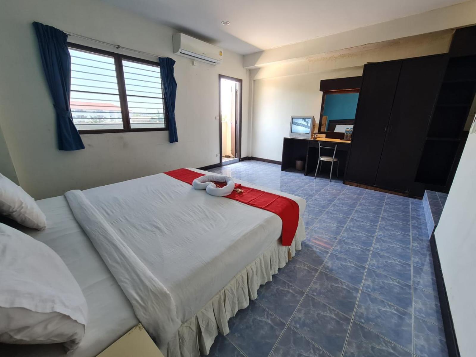Desa Phuket Hotel Exterior photo