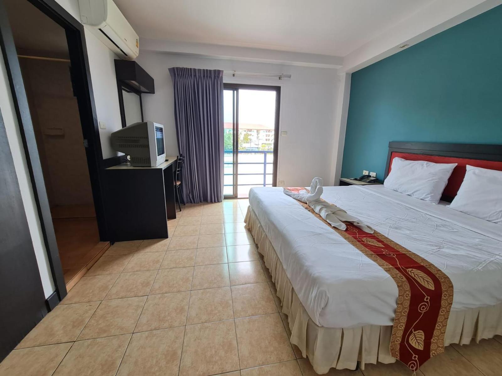 Desa Phuket Hotel Exterior photo