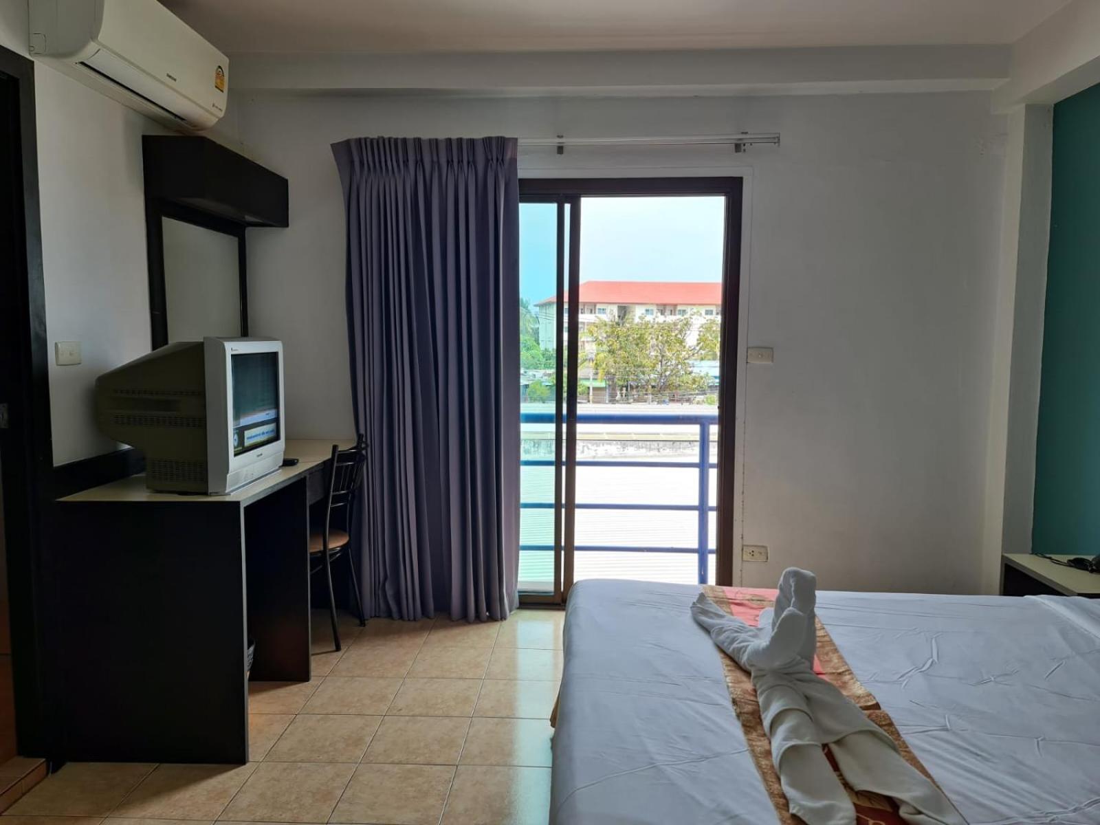 Desa Phuket Hotel Exterior photo