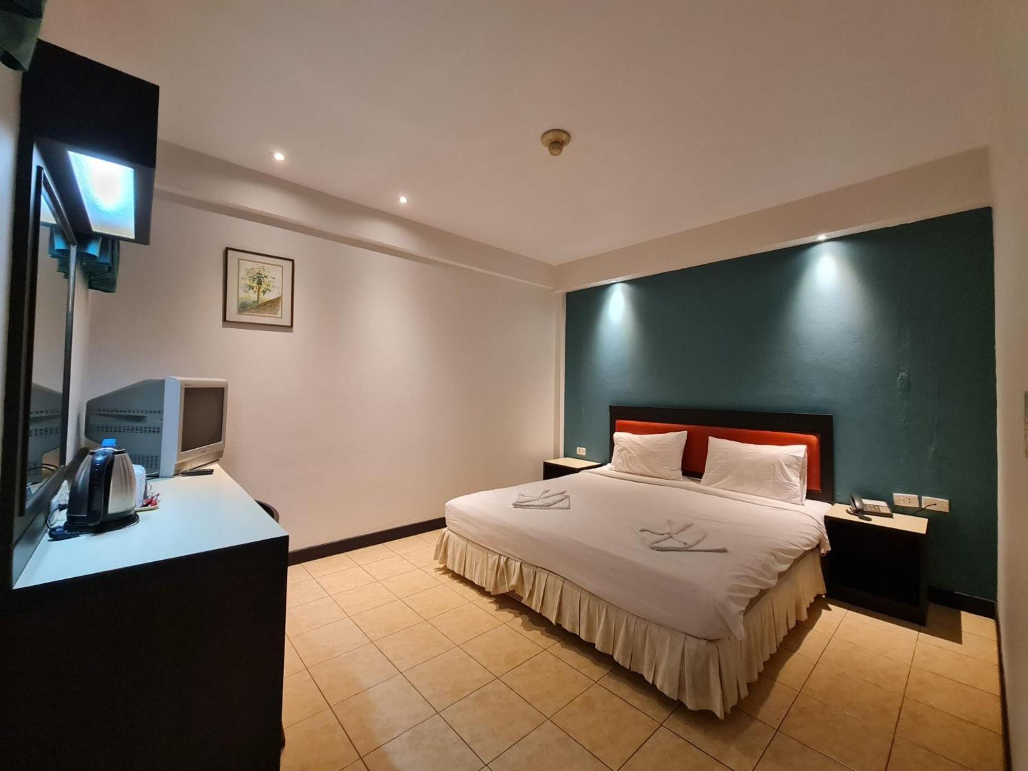 Desa Phuket Hotel Exterior photo